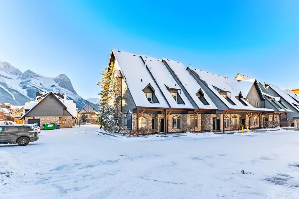 Mystic Getaway Appartement Canmore Buitenkant foto